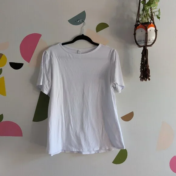 Loose Tee - Picture 2 of 3